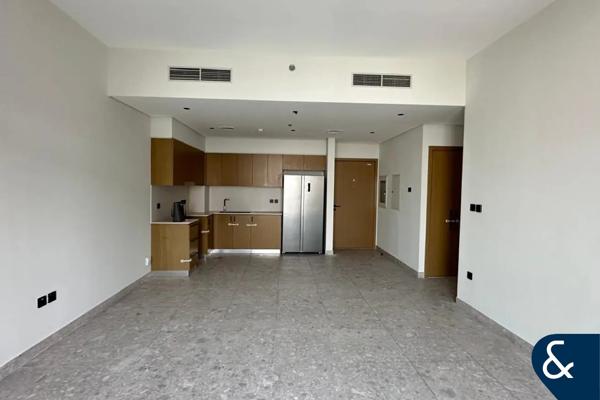 Golf View | Vacant on Transfer | 2 Bedroom